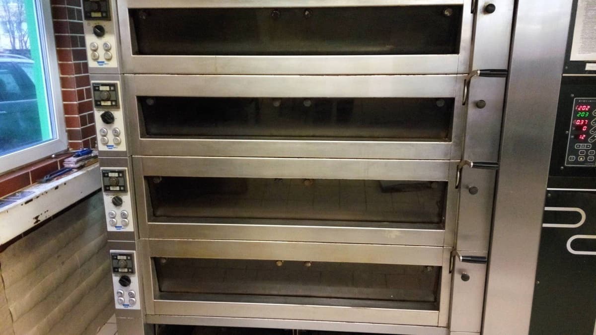 Reviving Baking Excellence: Precision Care for the Four-Section Deck Oven